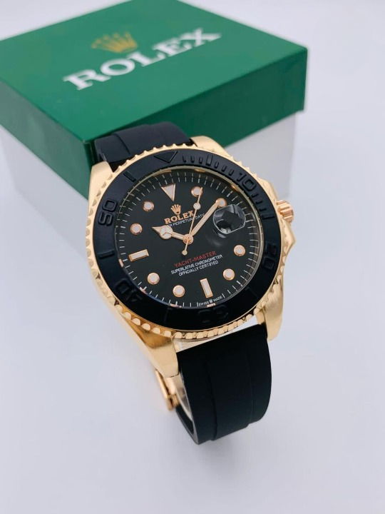 Rolex Yacht-Master Men’s Watch – Luxury Gold & Black Dial with Silicone Strap, Automatic Chronograph